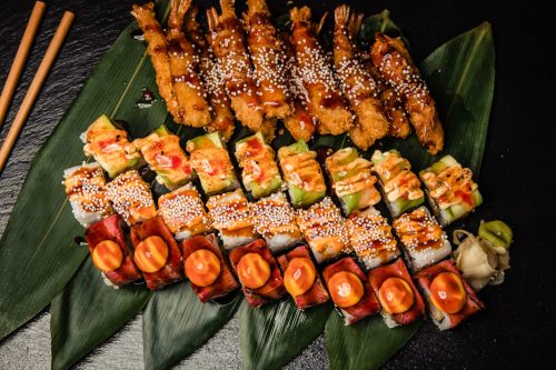 Platou sushi si creveti crocanti (4-5 pers.)